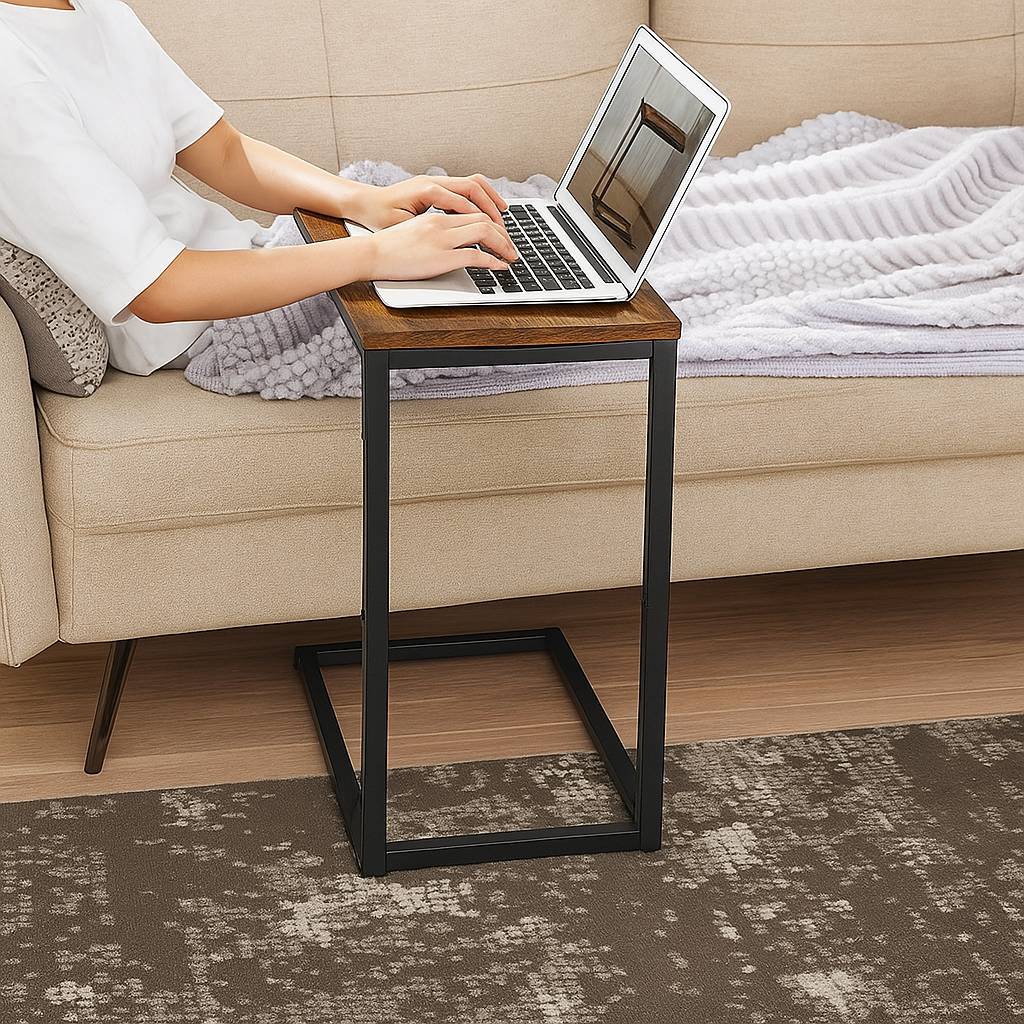 🪑✨ Mesa Lateral Khulna: Compacta, práctica y con estilo 🖤🪵